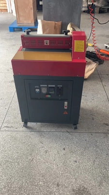 접착성 접착성 코팅 라미네이팅 기계 220V 전압 5kg/시간